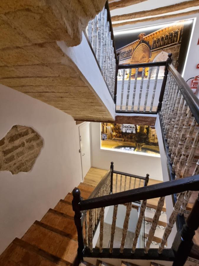 Hostal La Rua Естеля Екстериор снимка